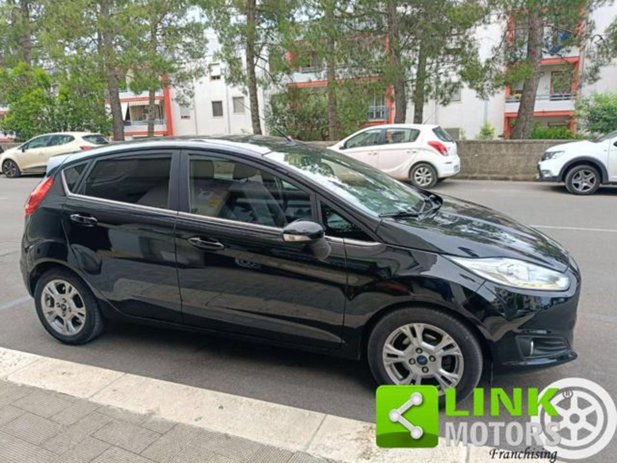 Ford Fiesta 1.5 TDCi 75CV 5 porte Titanium (2)