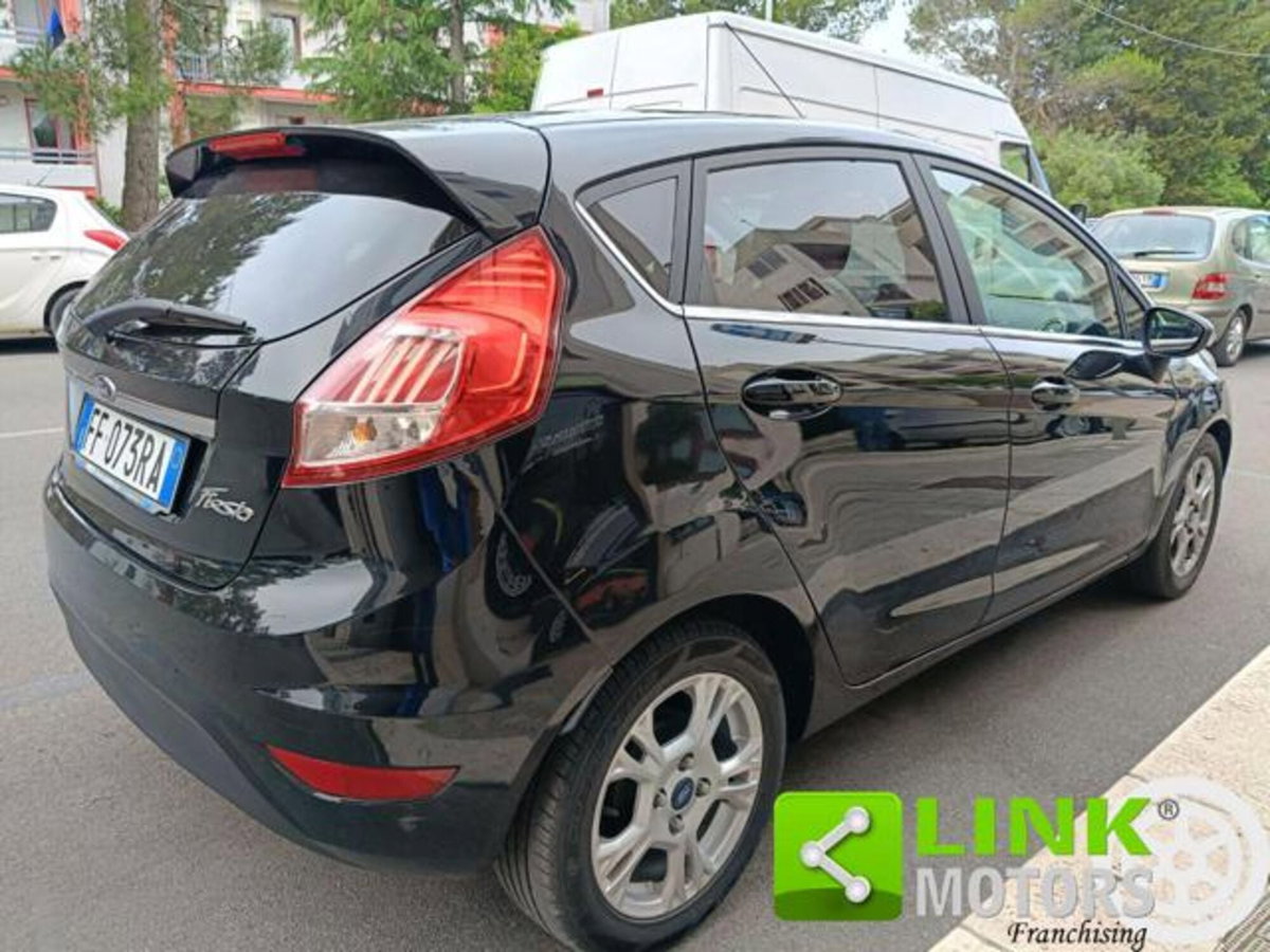 Ford Fiesta 1.5 TDCi 75CV 5 porte Titanium (3)