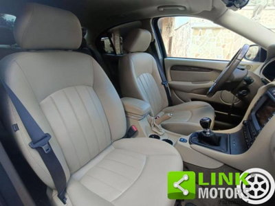Jaguar X-Type 2.2D cat Executive (11)