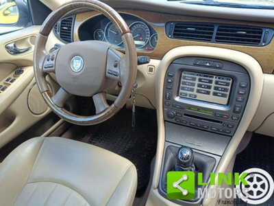 Jaguar X-Type 2.2D cat Executive (13)