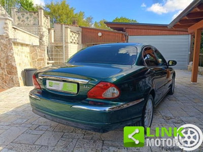 Jaguar X-Type 2.2D cat Executive (16)