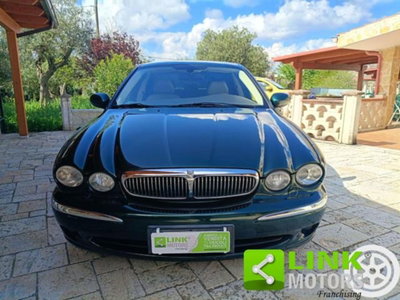 Jaguar X-Type 2.2D cat Executive (6)