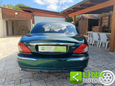 Jaguar X-Type 2.2D cat Executive (8)