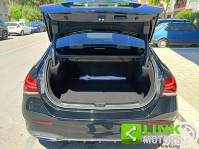 Mercedes-Benz Classe A Sedan 180 d Automatic 4p. Premium (8)