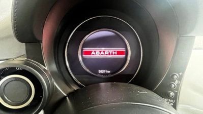 Abarth 500 1.4 Turbo T-Jet Custom (14)