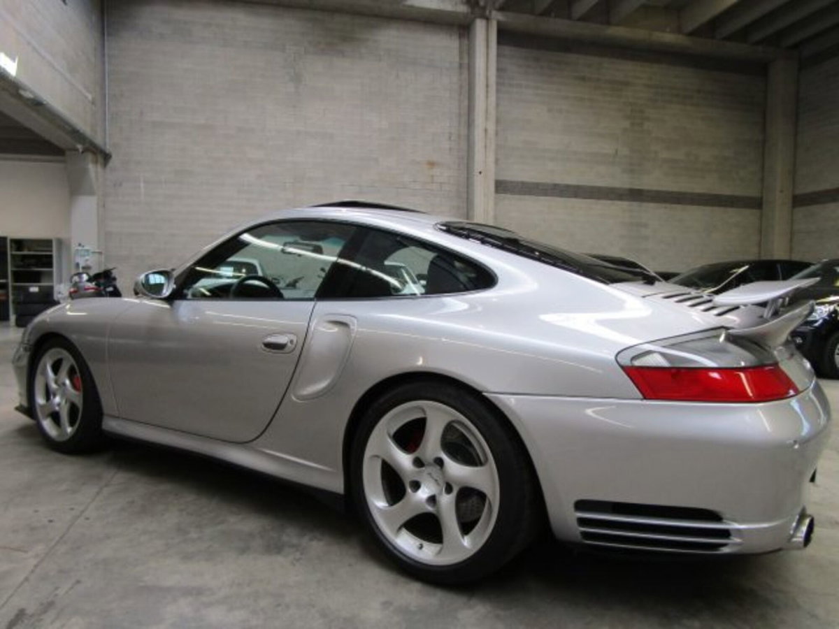 Porsche 911 Coupé Turbo cat (9)
