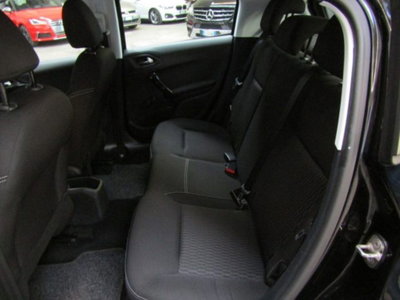 Peugeot 208 1.2 puretech Active s&s 75cv (10)