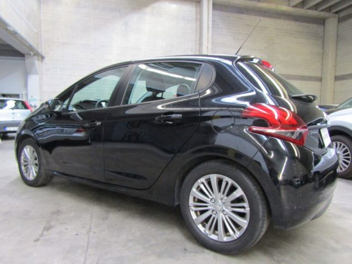 Peugeot 208 1.2 puretech Active s&s 75cv (6)