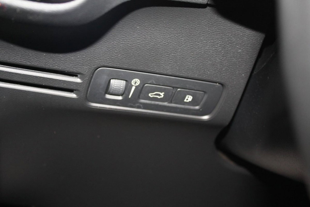 Volvo XC40 T5 Recharge Plug-in Hybrid Inscription Expression (18)