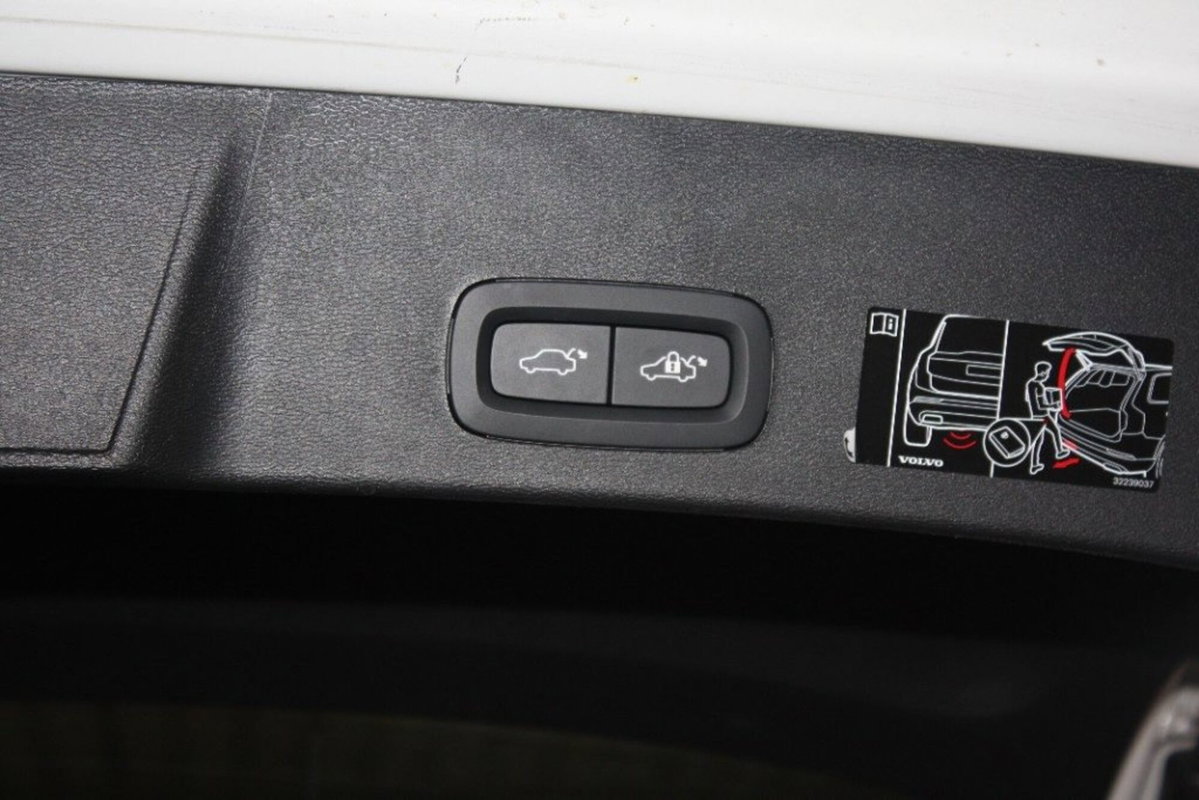 Volvo XC40 T5 Recharge Plug-in Hybrid Inscription Expression (20)