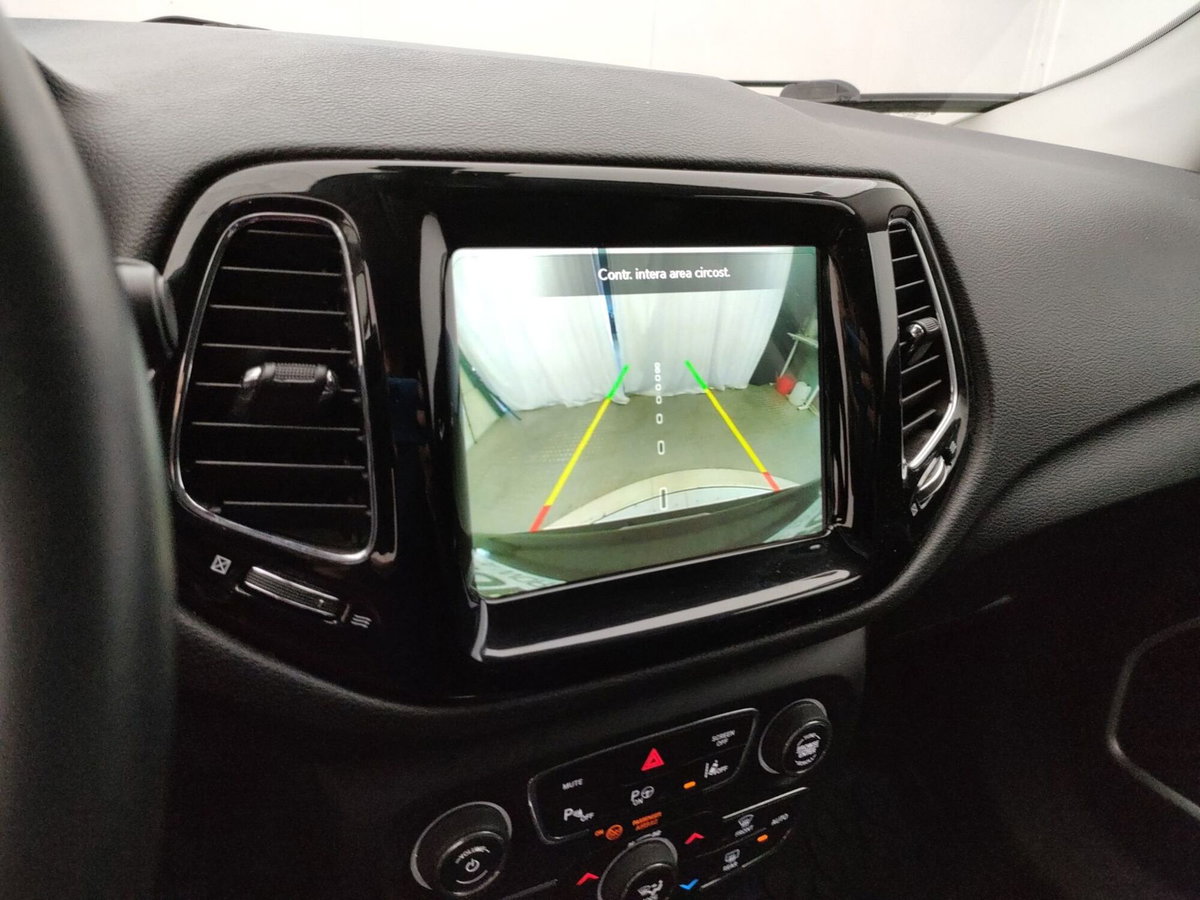 Jeep Compass 1.6 Multijet II 2WD Limited (19)