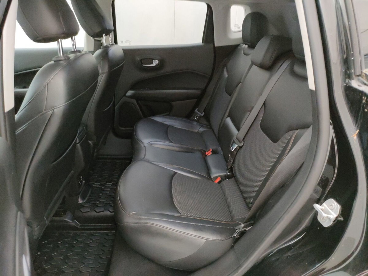 Jeep Compass 1.6 Multijet II 2WD Limited (8)