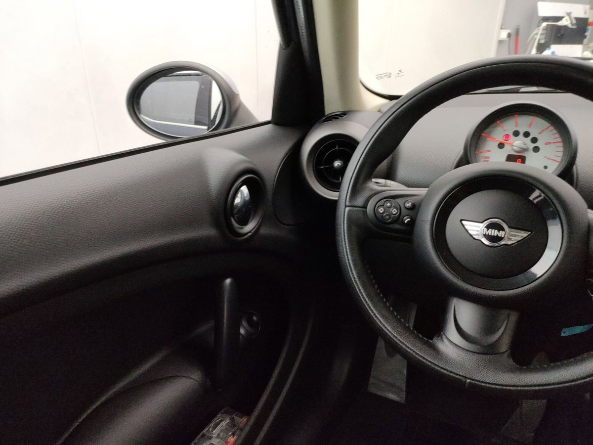 MINI Mini Countryman 1.6 Cooper D Countryman (16)