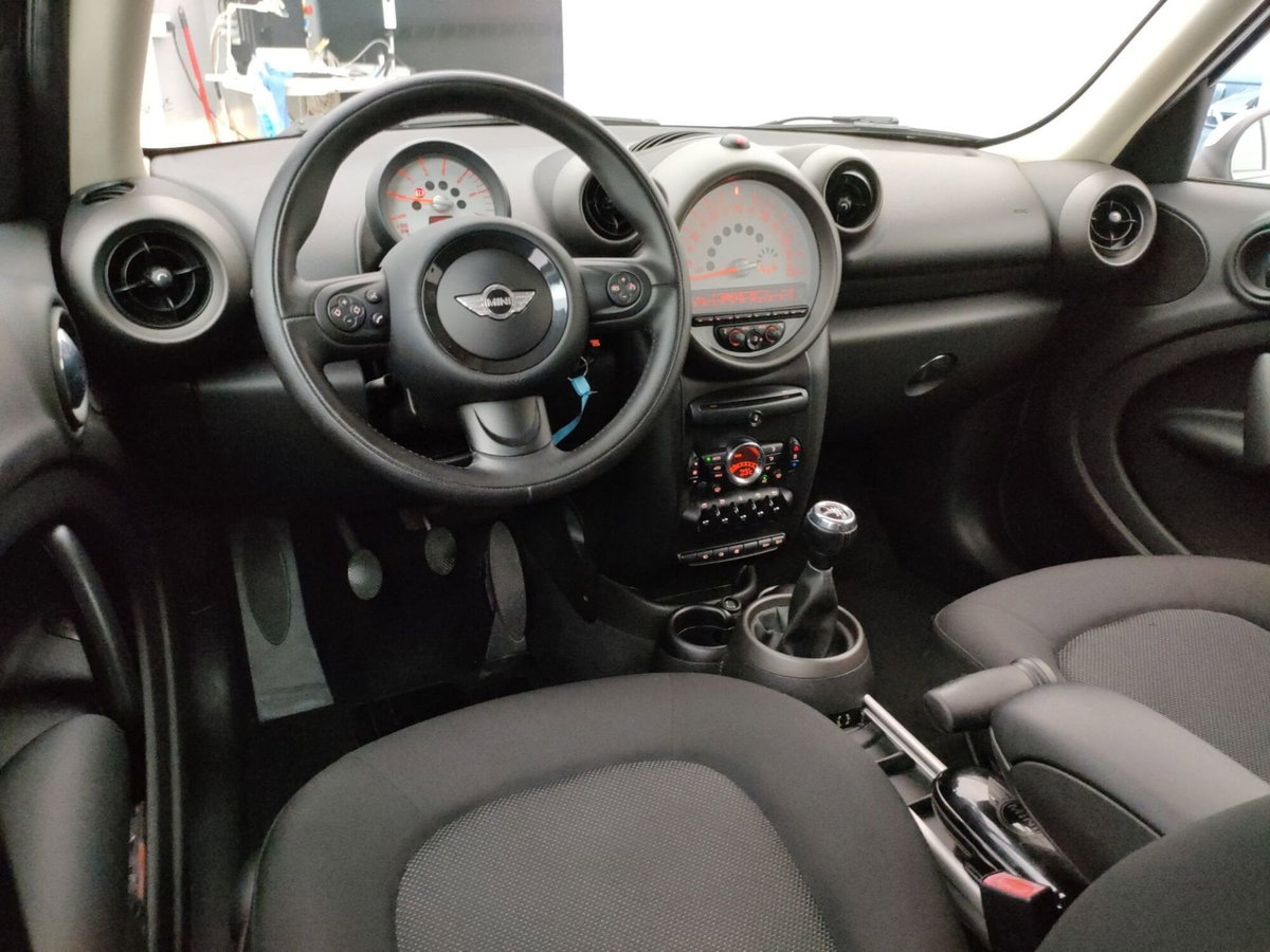 MINI Mini Countryman 1.6 Cooper D Countryman (9)
