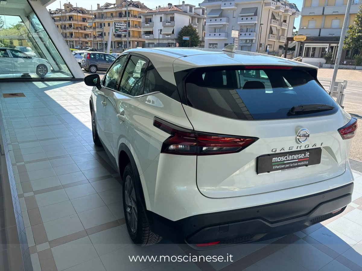 Nissan Qashqai 1.3 DIG-T 140 CV Acenta Premium (6)