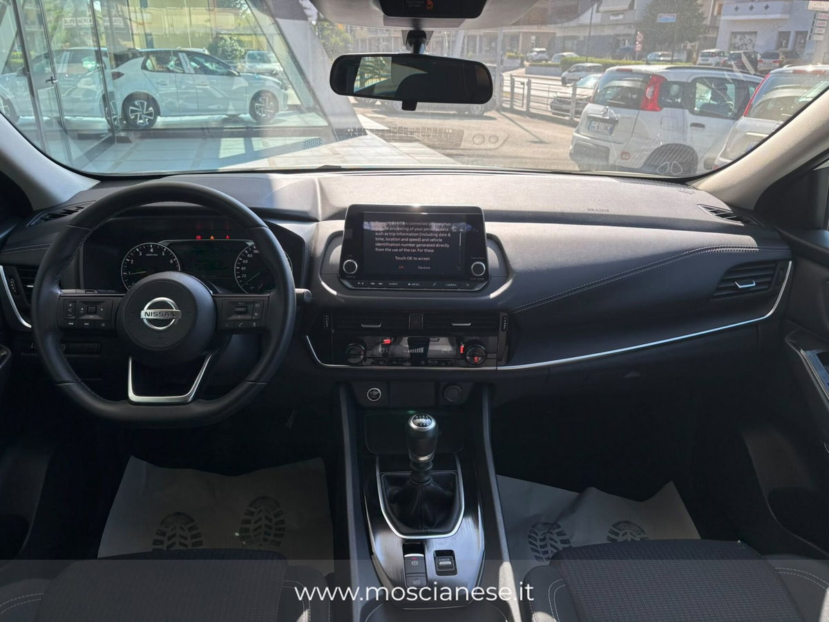 Nissan Qashqai 1.3 DIG-T 140 CV Acenta Premium (8)