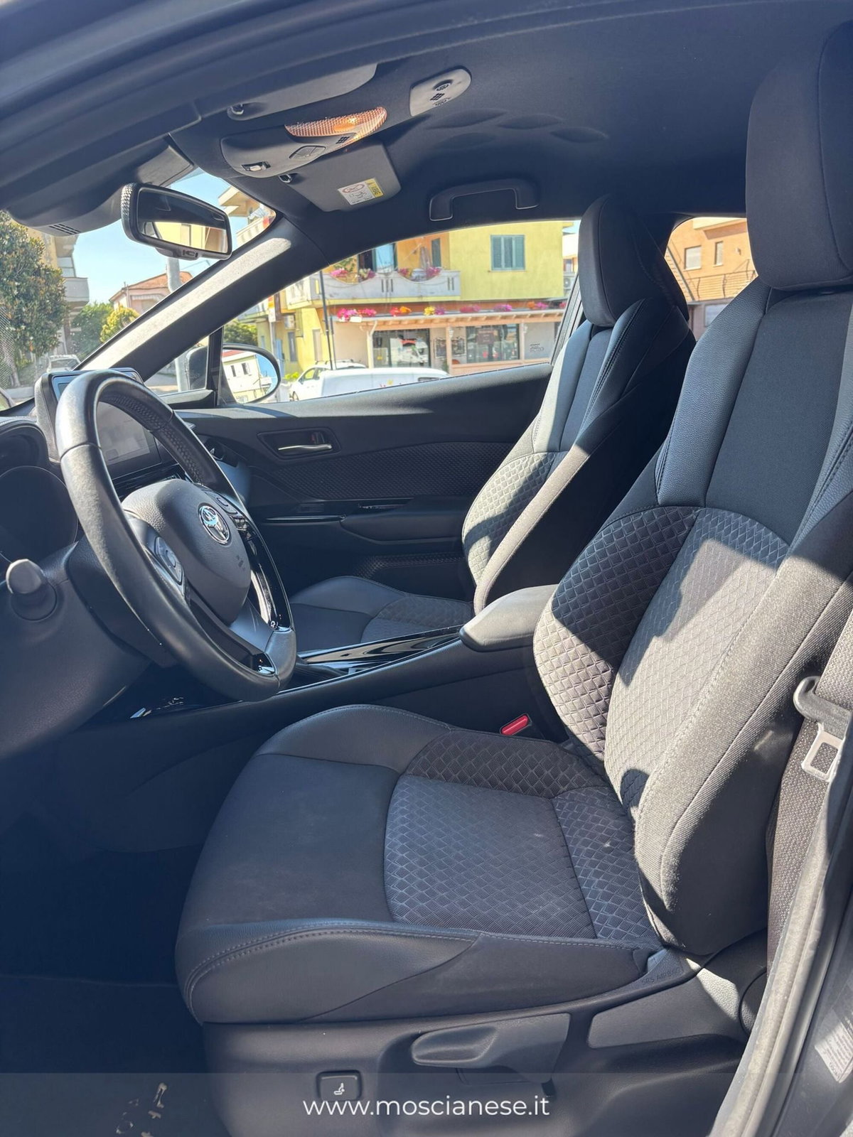 Toyota Toyota C-HR 1.8 Hybrid E-CVT Lounge (10)