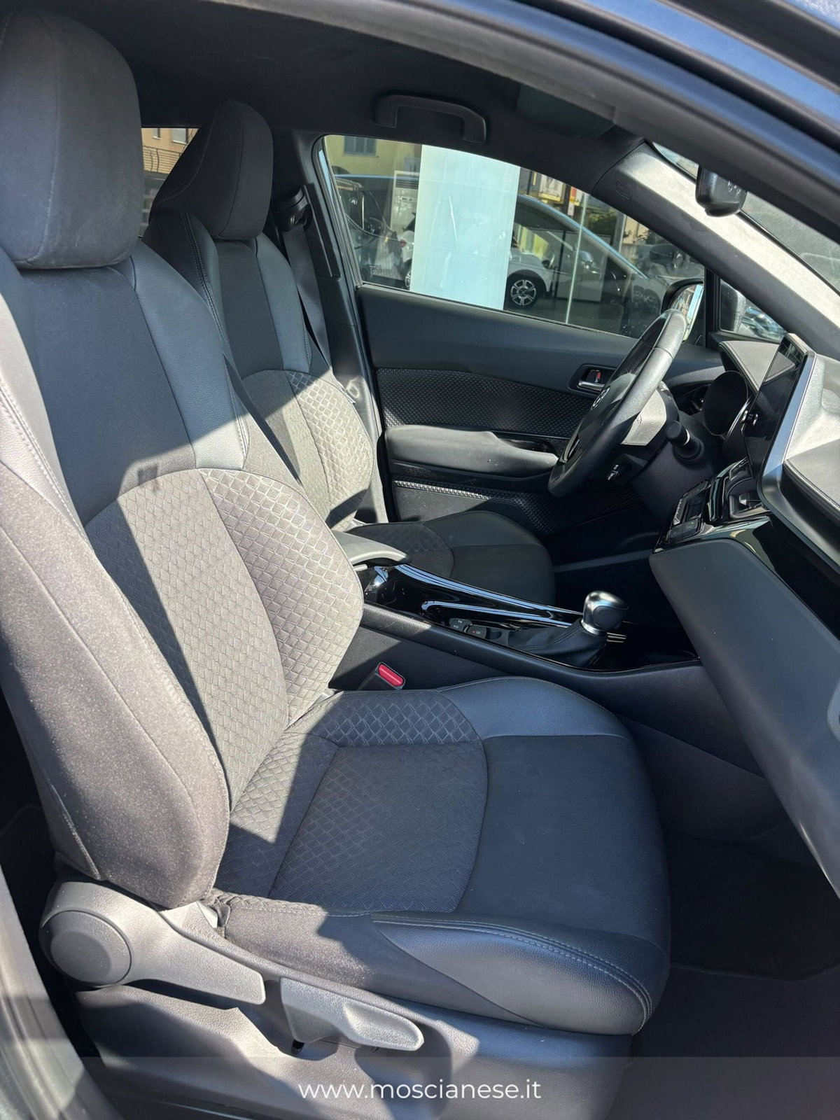 Toyota Toyota C-HR 1.8 Hybrid E-CVT Lounge (11)