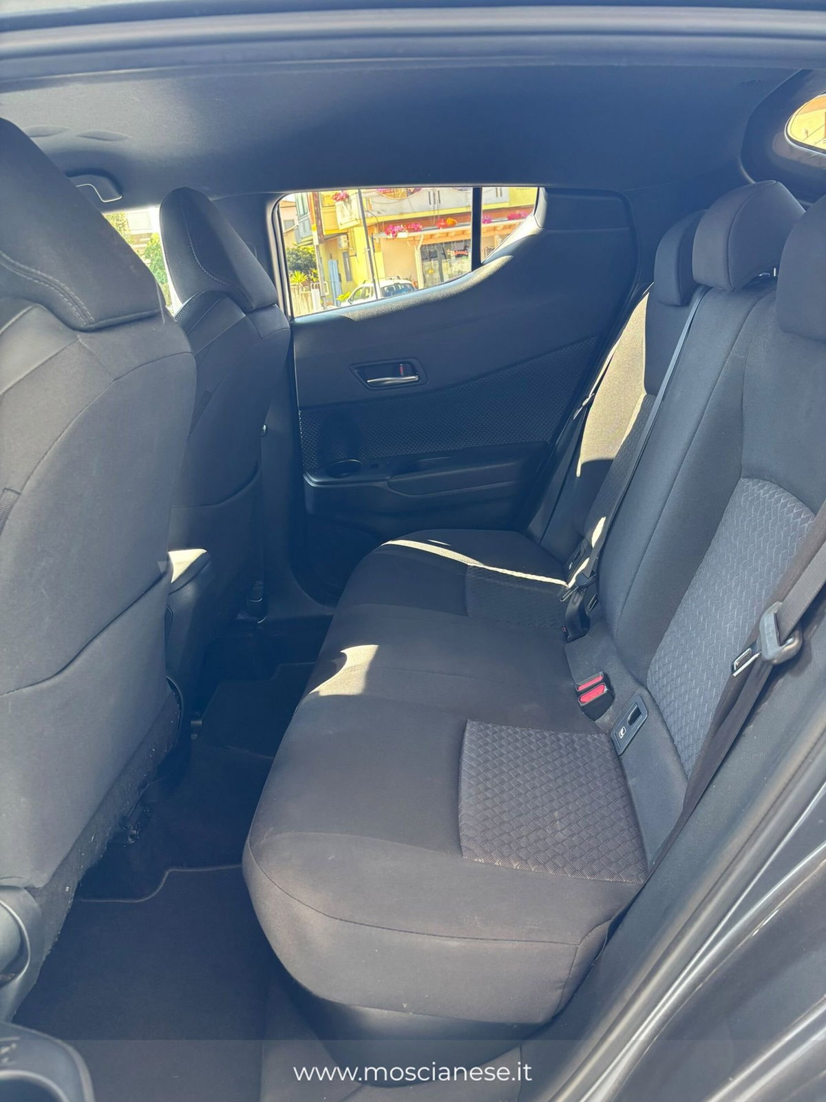 Toyota Toyota C-HR 1.8 Hybrid E-CVT Lounge (13)