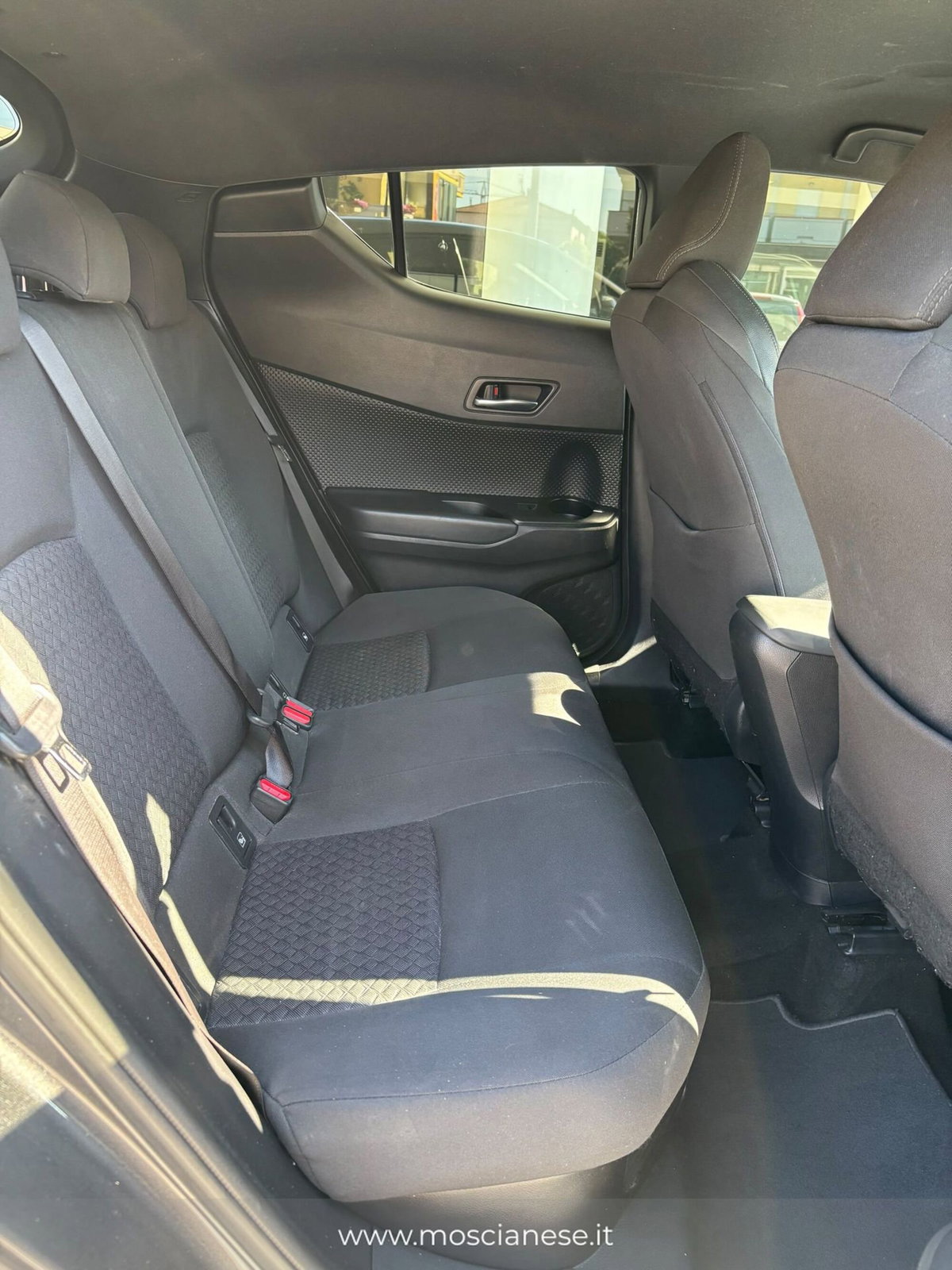 Toyota Toyota C-HR 1.8 Hybrid E-CVT Lounge (14)