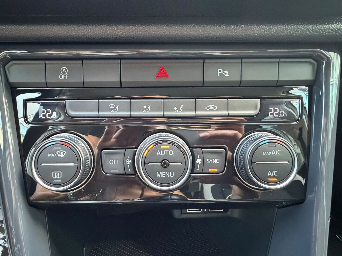 Volkswagen T-Roc 1.6 TDI SCR Advanced BlueMotion Technology (19)