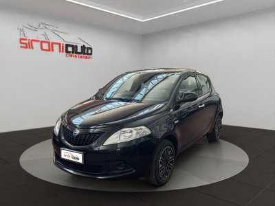 Lancia Ypsilon 1.0 FireFly 5 porte S&S Hybrid Silver Plus usata