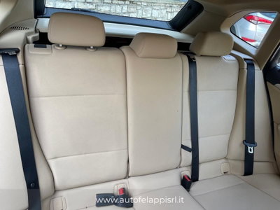 BMW X1 sDrive18d X Line (13)