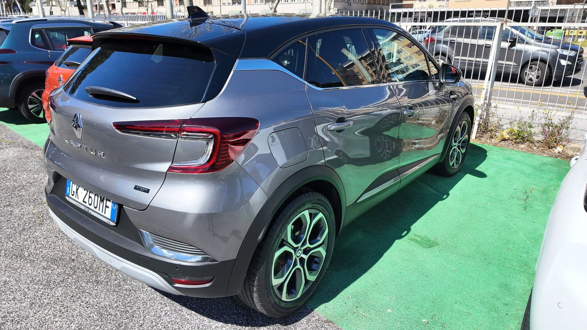 Renault Captur Full Hybrid E-Tech 145 CV Techno Fast Track (2)