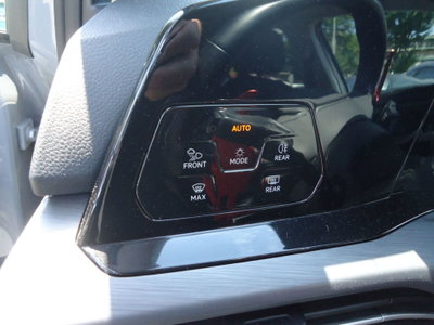 Volkswagen Golf 1.5 eTSI 130 CV EVO ACT DSG Style (10)