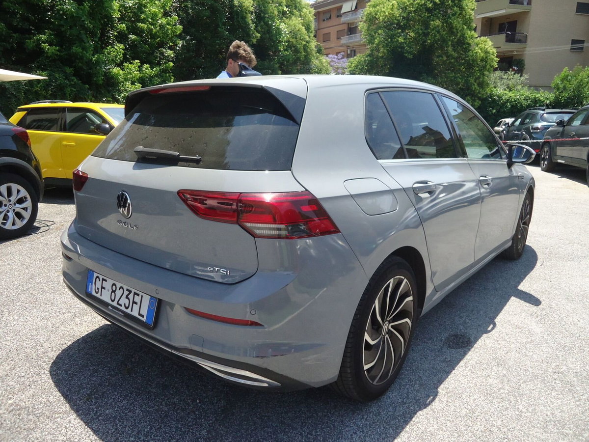 Volkswagen Golf 1.5 eTSI 130 CV EVO ACT DSG Style (2)