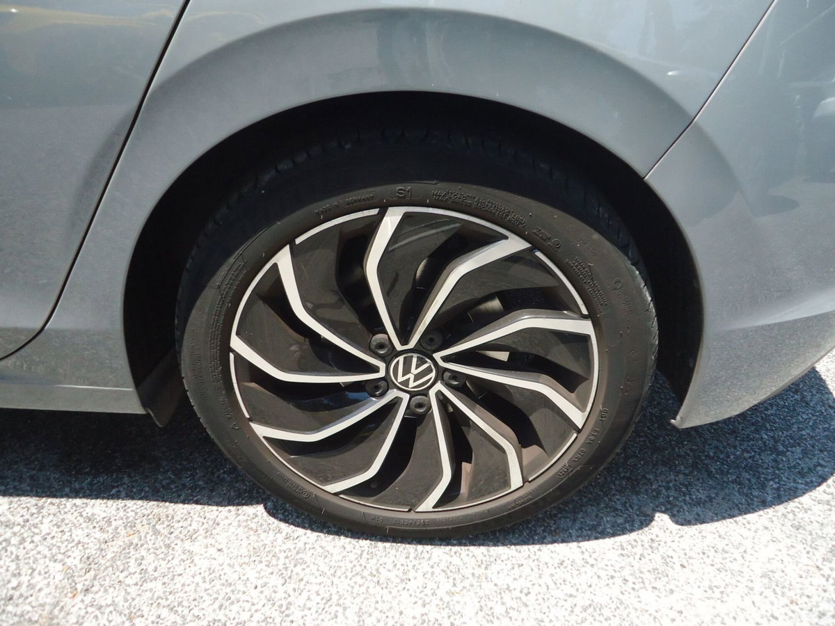 Volkswagen Golf 1.5 eTSI 130 CV EVO ACT DSG Style (4)