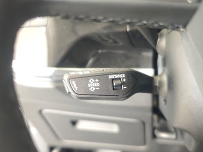 Audi Q3 35 TDI quattro S tronic Business (13)