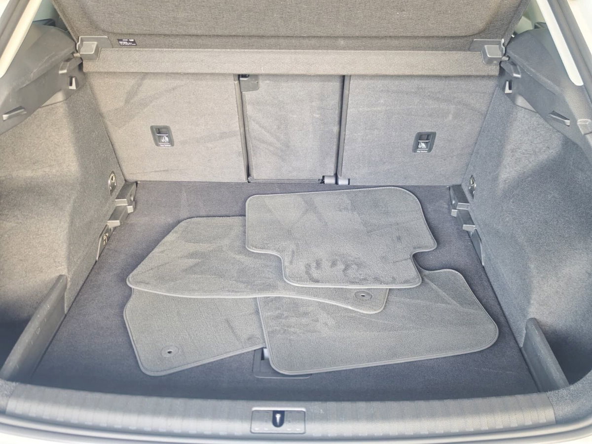 Audi Q3 35 TDI quattro S tronic Business (18)