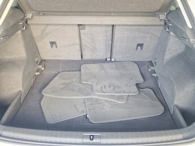Audi Q3 35 TDI quattro S tronic Business (18)