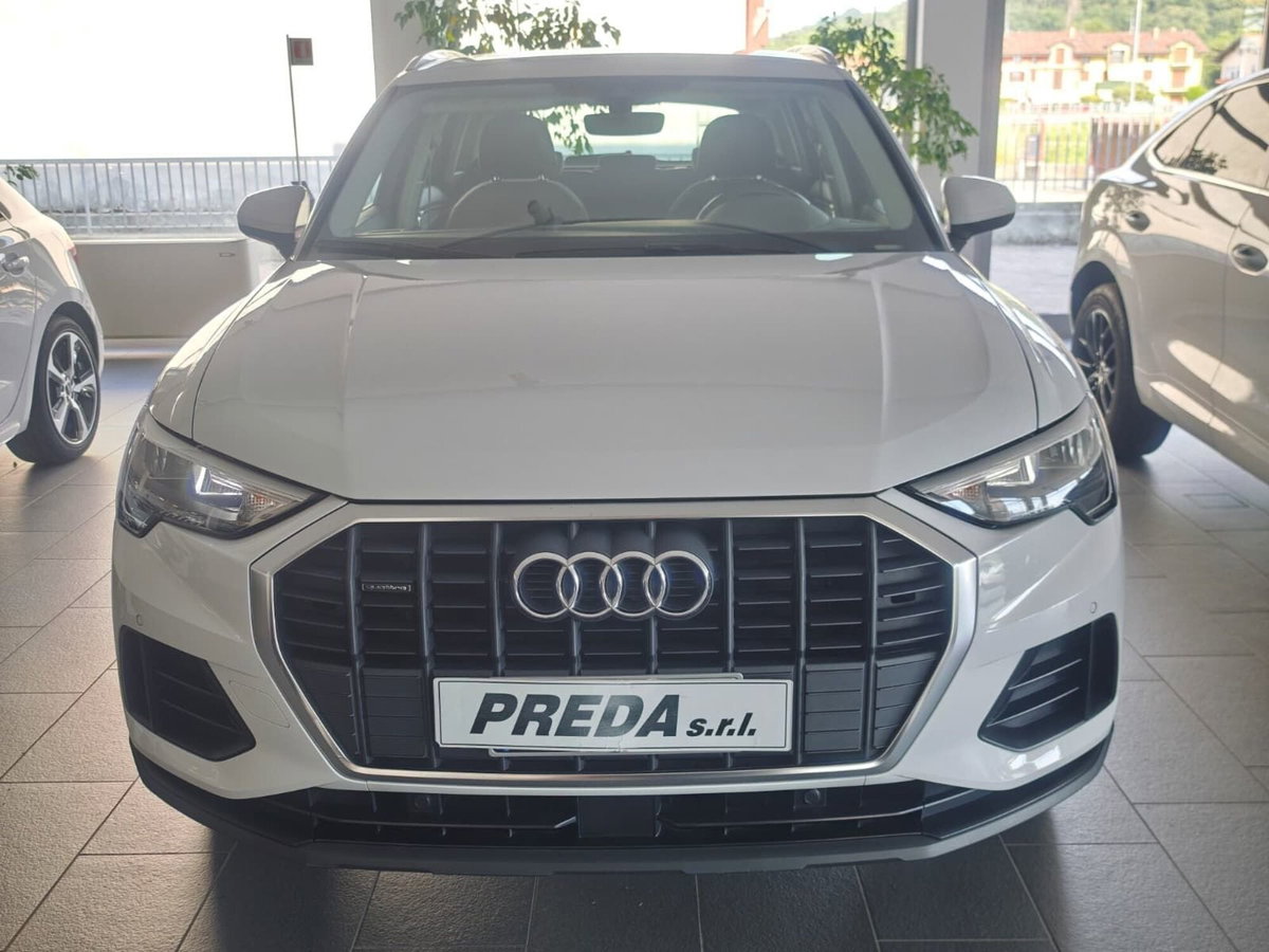 Audi Q3 35 TDI quattro S tronic Business (2)