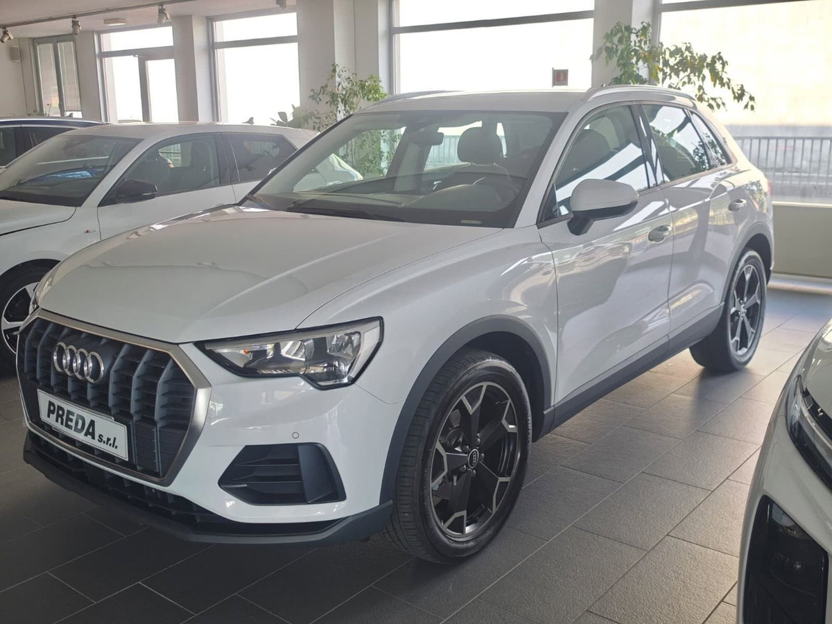 Audi Q3 35 TDI quattro S tronic Business (3)