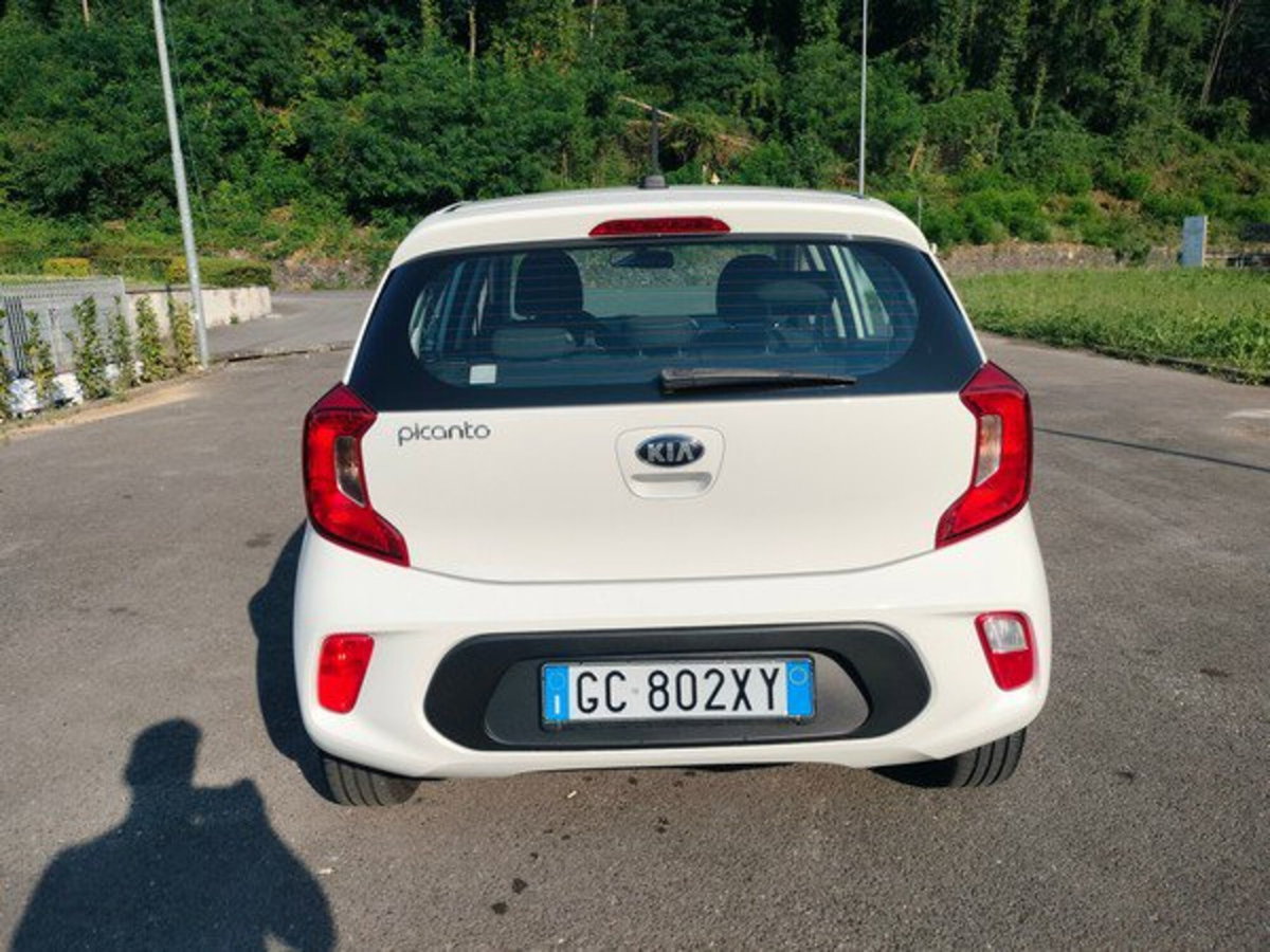 Kia Picanto 1.0 12V 5 porte City (7)