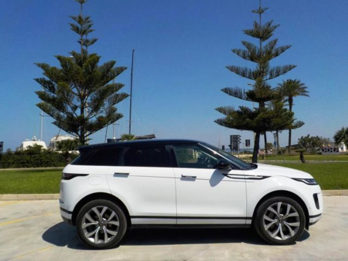 Land Rover Range Rover Evoque 2.0D I4-L.Flw 150 CV AWD Auto SE (4)