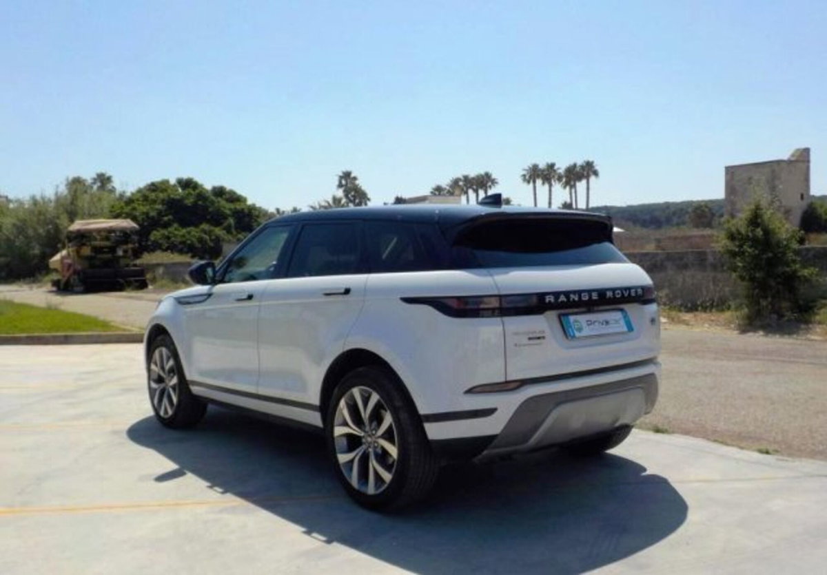 Land Rover Range Rover Evoque 2.0D I4-L.Flw 150 CV AWD Auto SE (7)