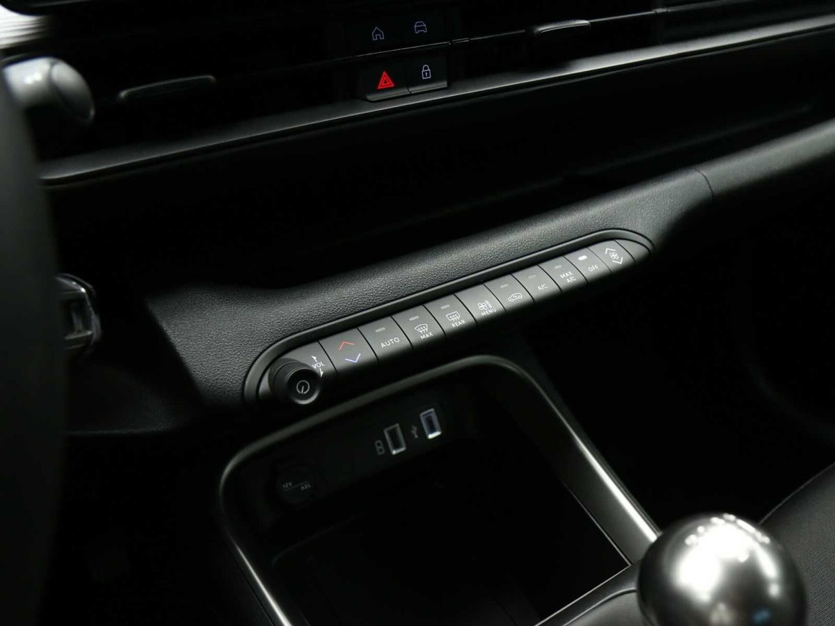 Jeep Avenger 1.2 turbo Altitude fwd 100cv (14)