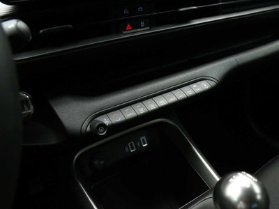Jeep Avenger 1.2 turbo Altitude fwd 100cv (14)