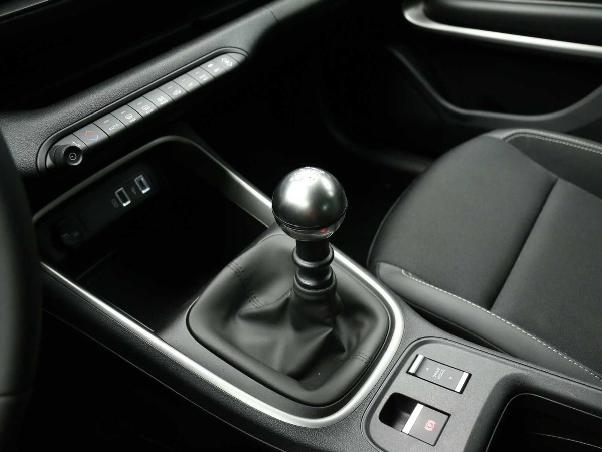 Jeep Avenger 1.2 turbo Altitude fwd 100cv (14)