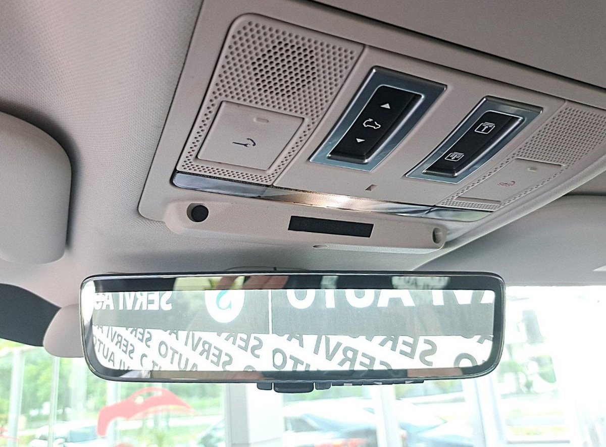 Land Rover Defender 110 2.0 SD4 240CV AWD Auto HSE (18)