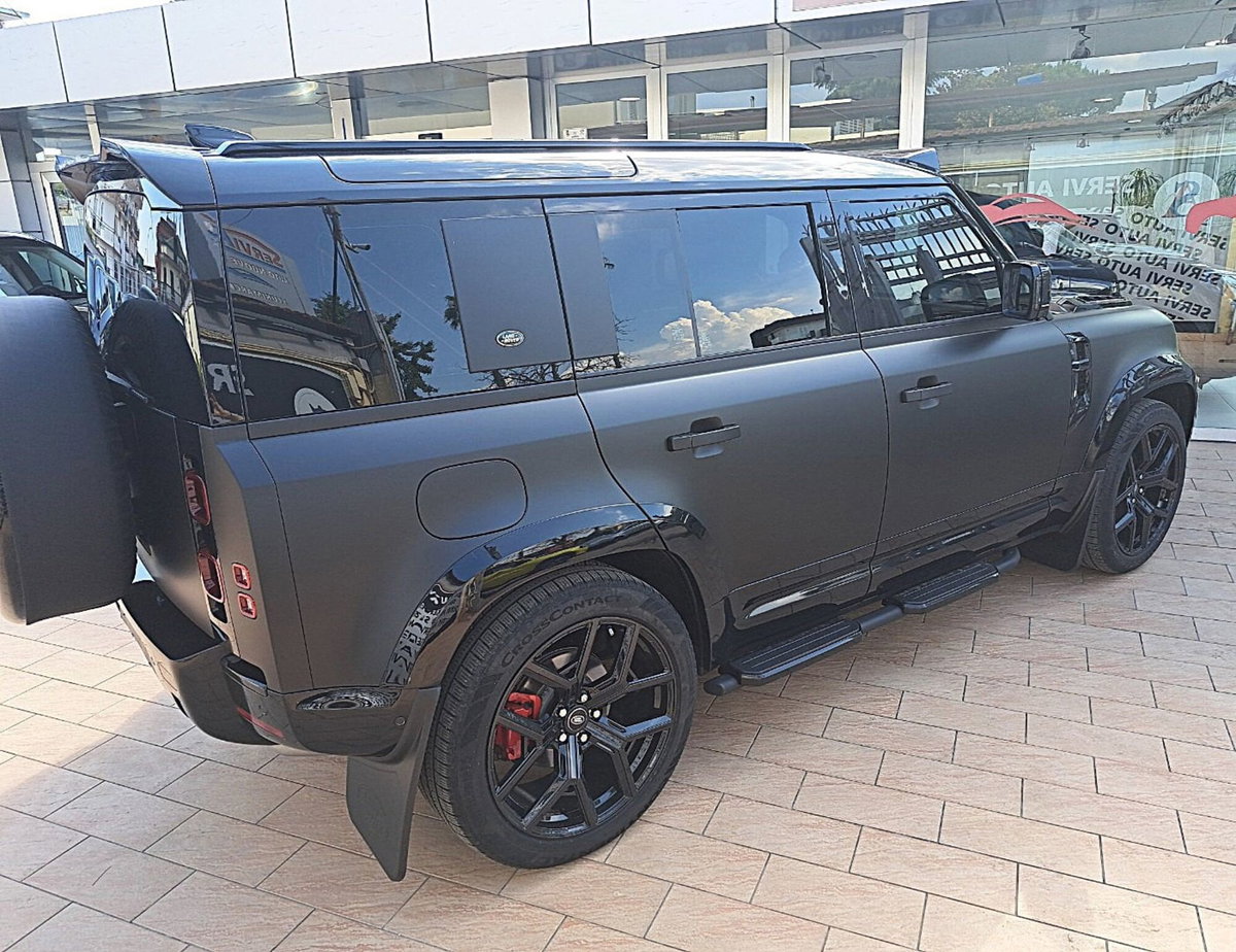 Land Rover Defender 110 2.0 SD4 240CV AWD Auto HSE (4)