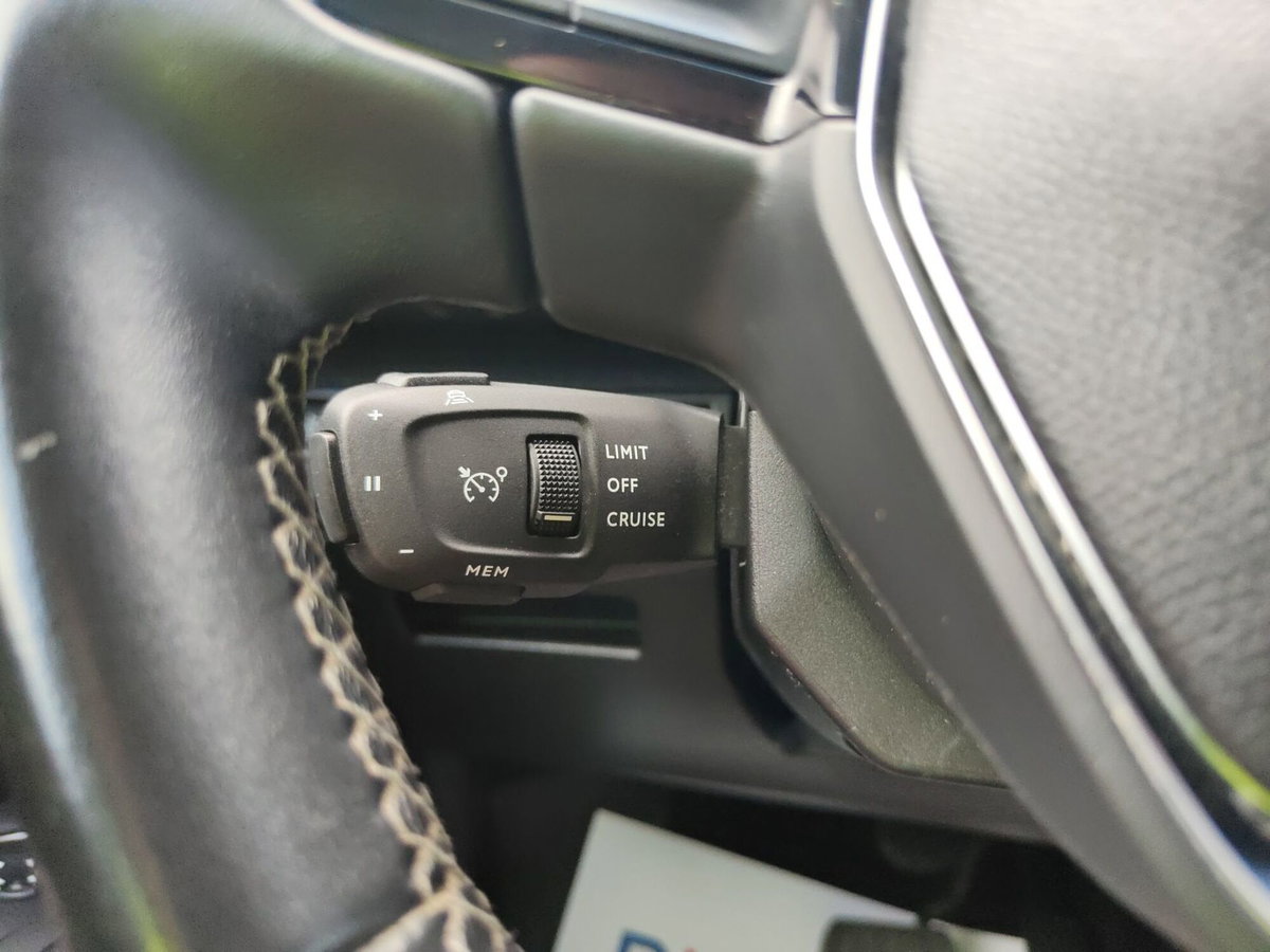 Peugeot 3008 PureTech Turbo 180 S&S EAT8 Allure (13)