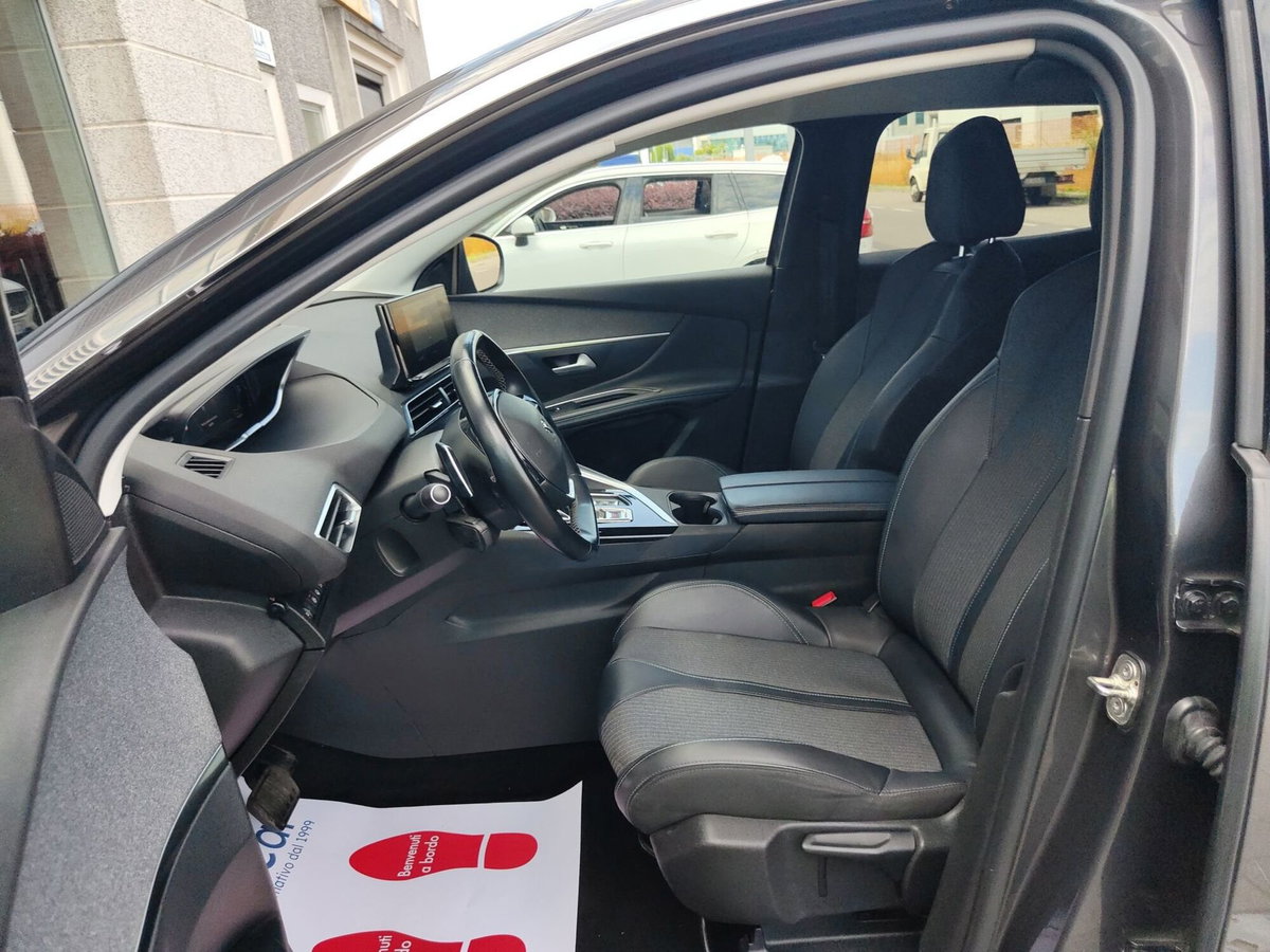 Peugeot 3008 PureTech Turbo 180 S&S EAT8 Allure (3)