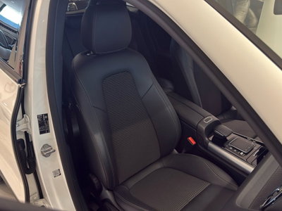 Mercedes-Benz GLA SUV 180 Automatic Sport Plus (5)