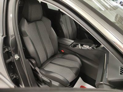 Peugeot 3008 Hybrid 225 e-EAT8 Allure Pack (5)