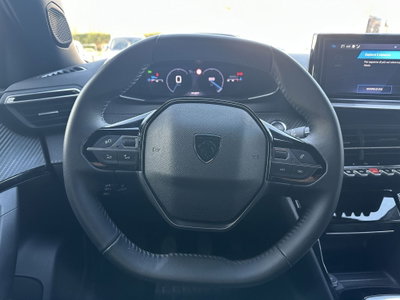 Peugeot 2008 1.2 turbo Allure 100cv (10)
