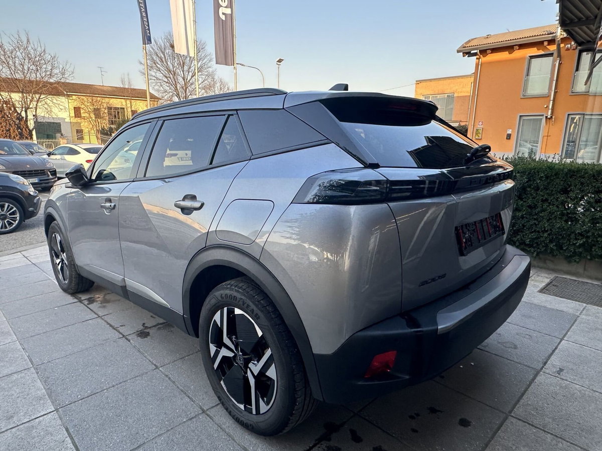 Peugeot 2008 1.2 turbo Allure 100cv (6)
